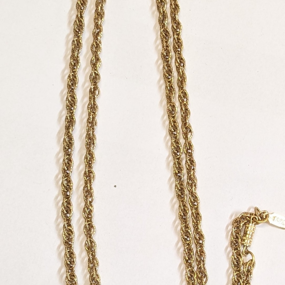 1928 Locket Necklace - Picture 3 of 5